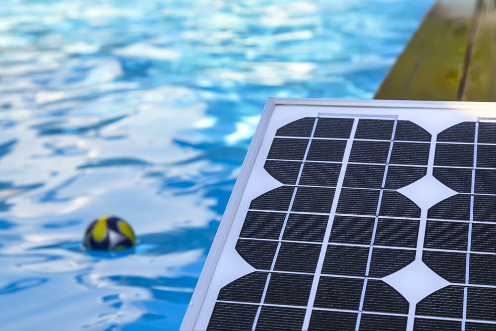 Photovoltaic solar panels for heating water in the pool