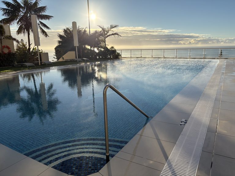 Paradise Centre Apartments